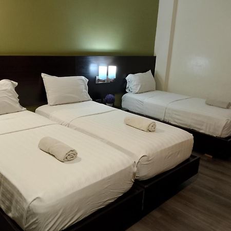 סן פדרו מקאטי Makati Boutique Hotel Near Naia Airport Terminal 3 Edsa Pasay Cbd מראה חיצוני תמונה